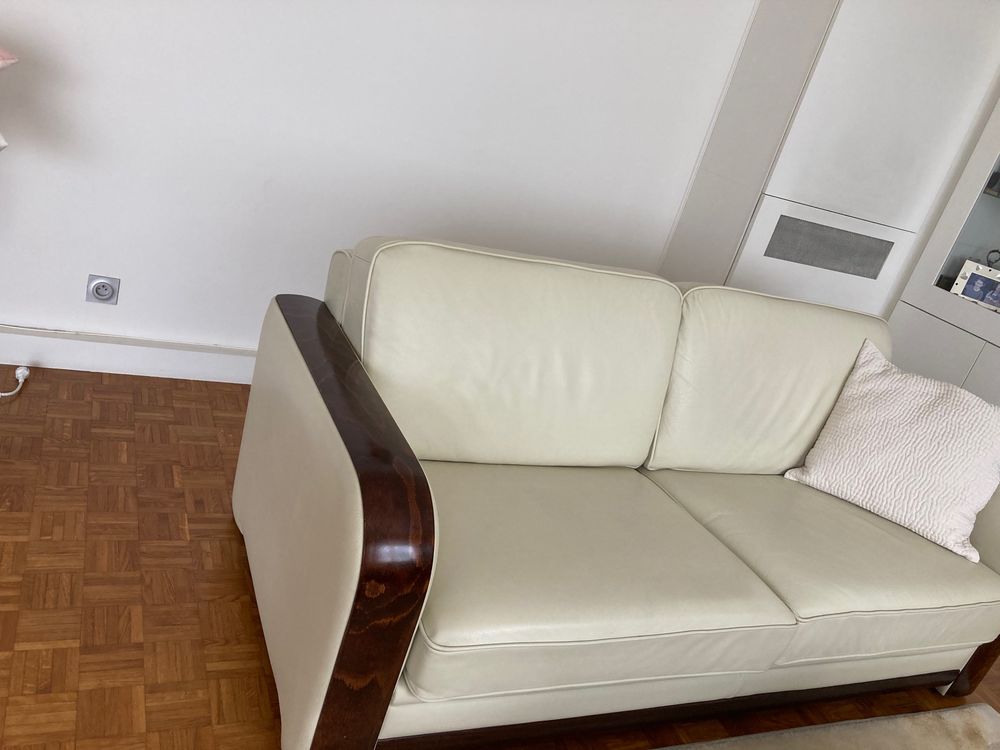 SALON :CANAPES  EN CUIR BEIGE DE QUALITE 0 Paris 16 (75)