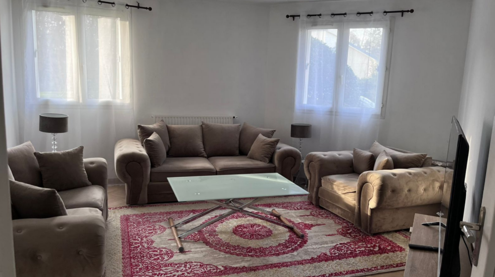 Salon complet 3 pi�ces modulable + table + tapis neuf + cous 650 Maurepas (78)
