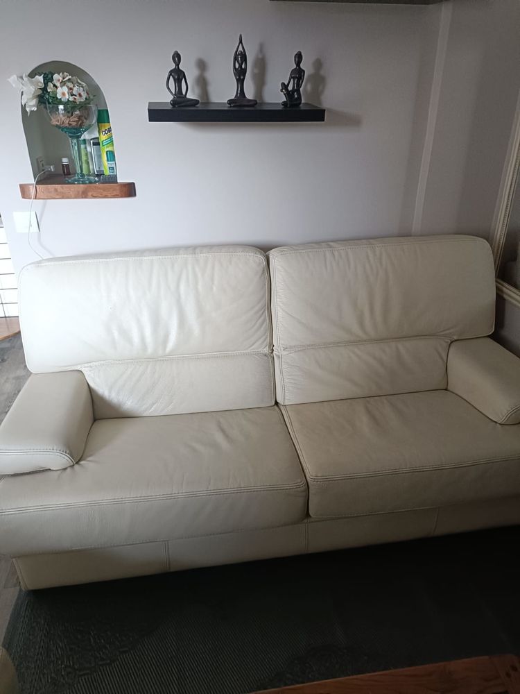 Salon cuir blanc casse 3 pl non convertible tres bon etat 350 Dammarie-les-Lys (77)