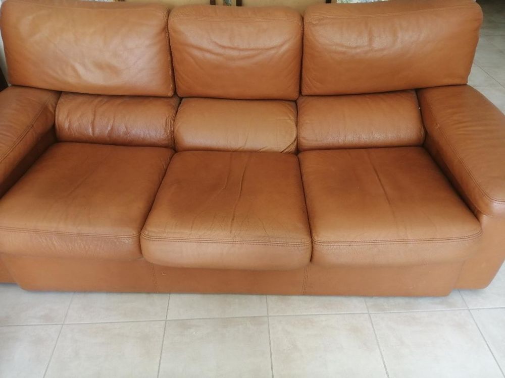 salon cuir divan fauteuil pouf 200 Villeneuve-l�s-Maguelone (34)