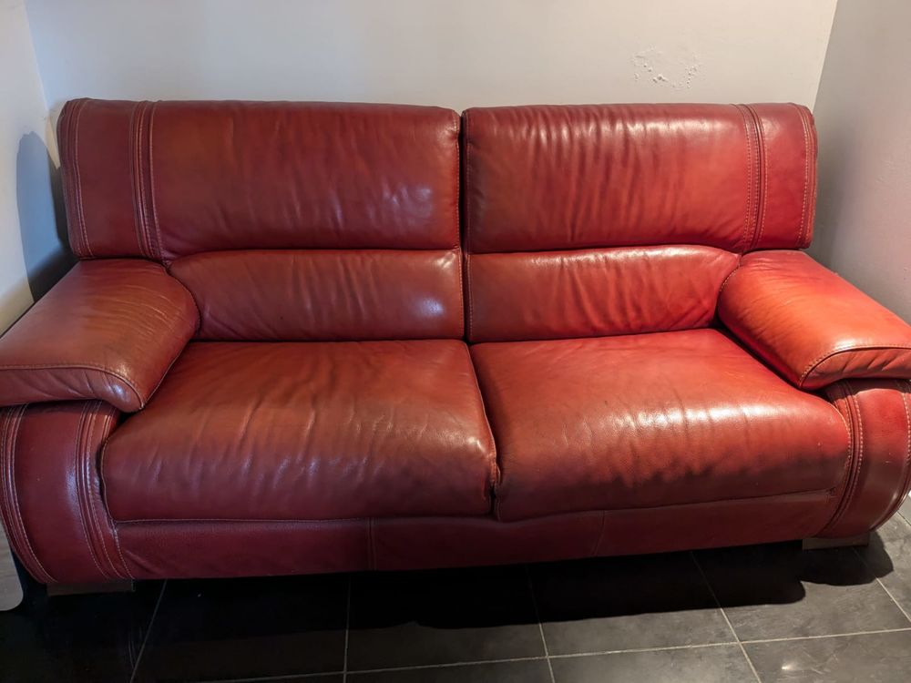 Salon en cuir rouge 550 Eybens (38)