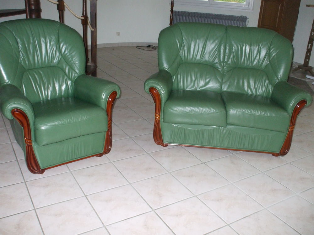 SALON EN CUIR 500 Pierrelatte (26)