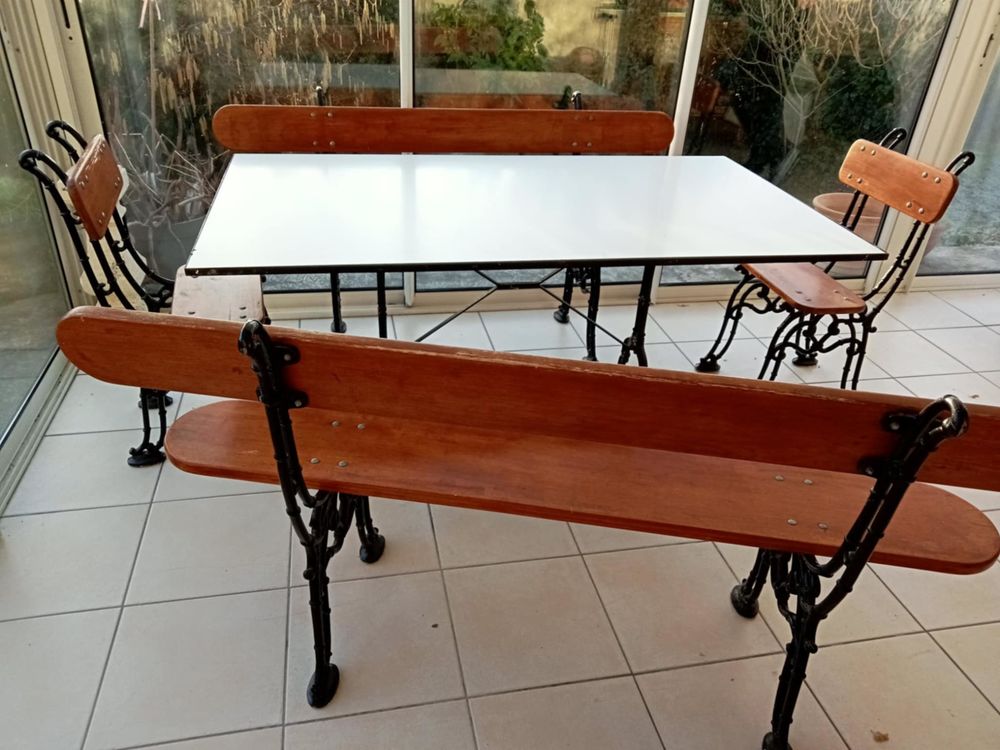 Salon de jardin 
Pieds en fonte 220 Sireuil (16)