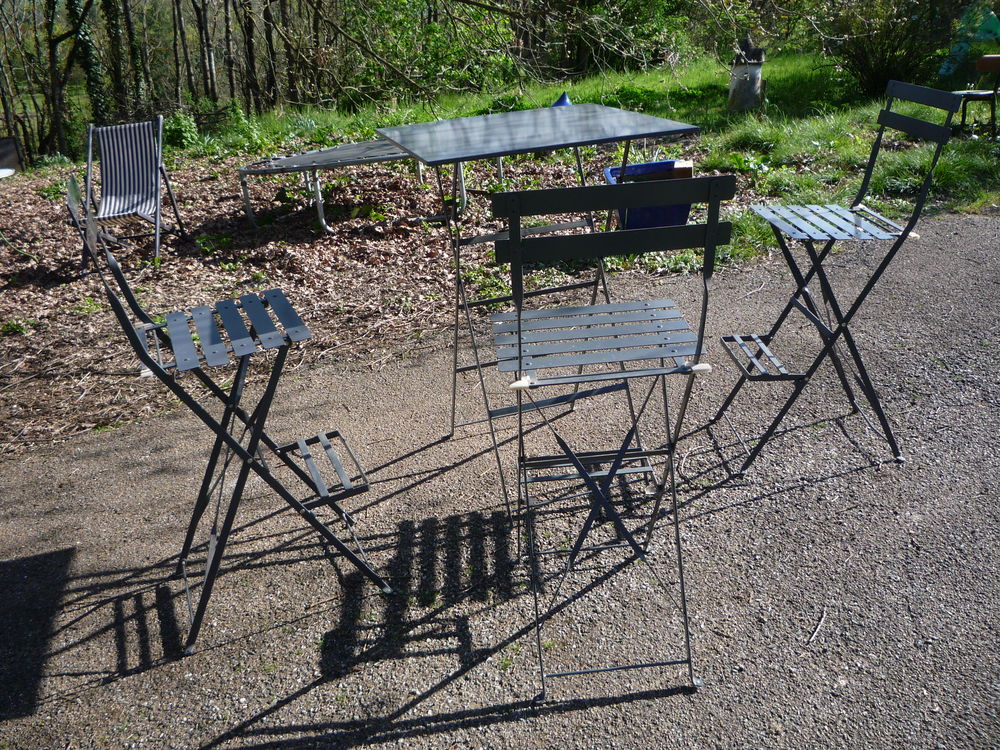 Salon de jardin/table et chaises haute m�tallique 95 Castres (81)