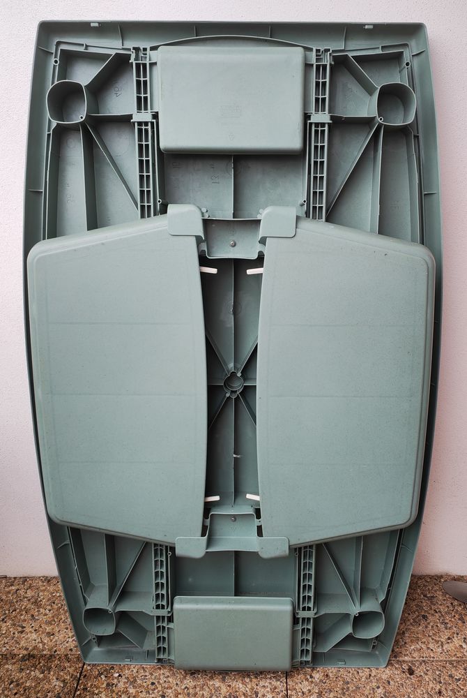 Salon de jardin table + 8 Chaises 200 Ciboure (64)