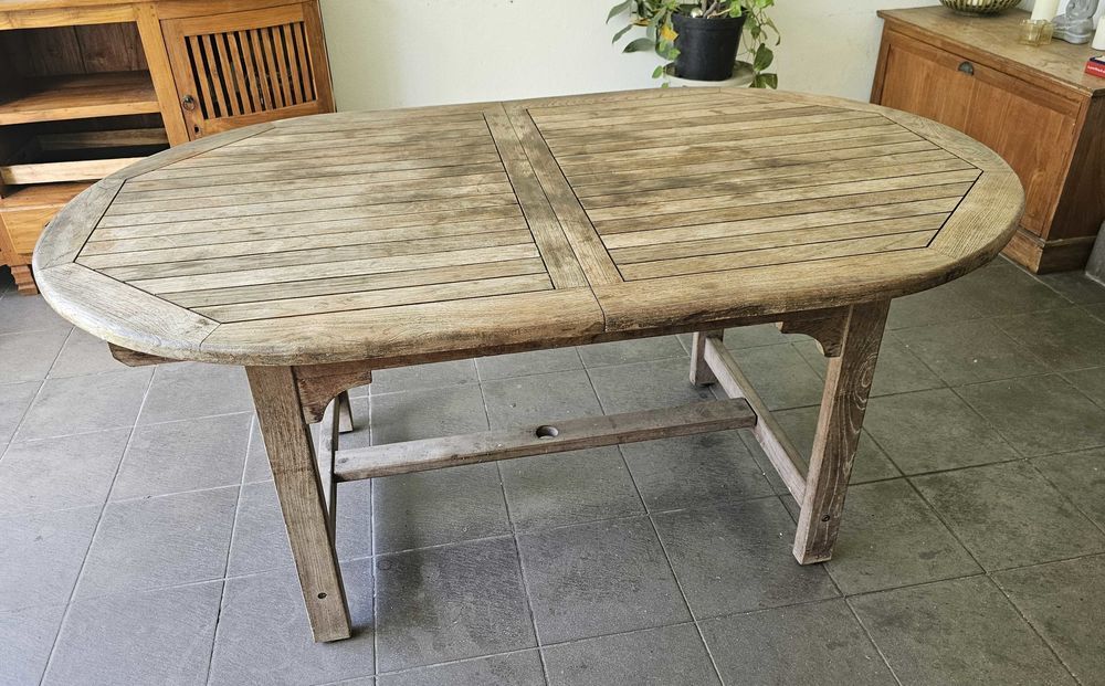 salon jardin table teck + 6 chaises 300 Saint-Gilles Les Bains (97)