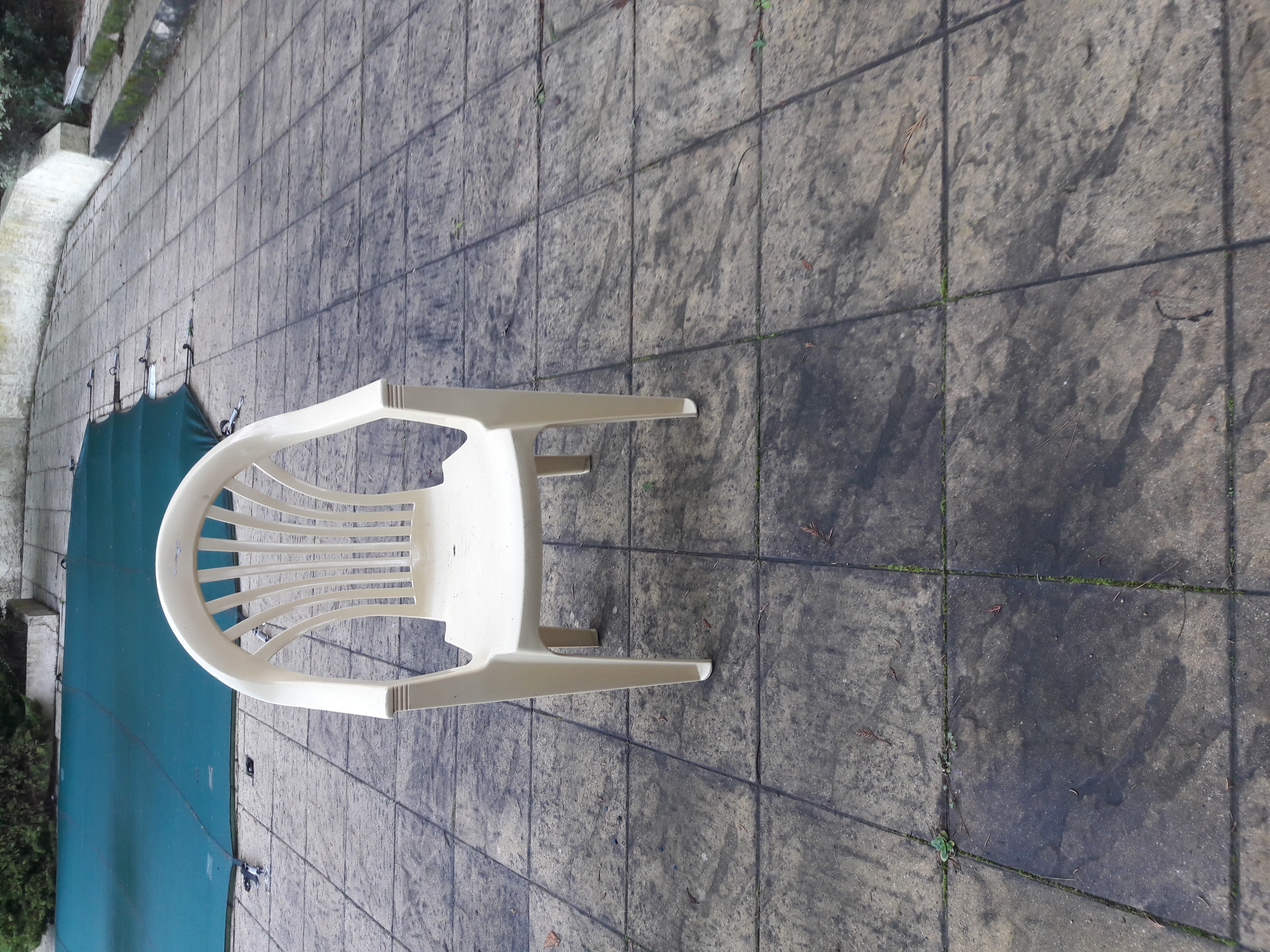 SALON DE JARDIN. 130 Carcassonne (11)