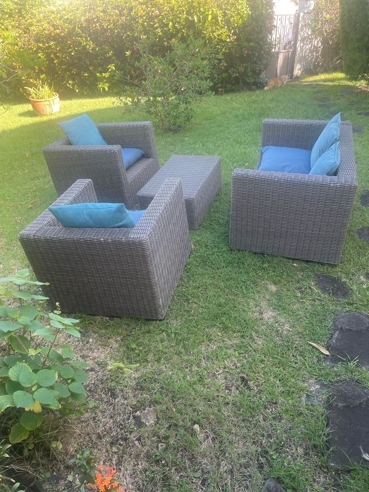 SALON DE JARDIN 170 Le Gosier (97)