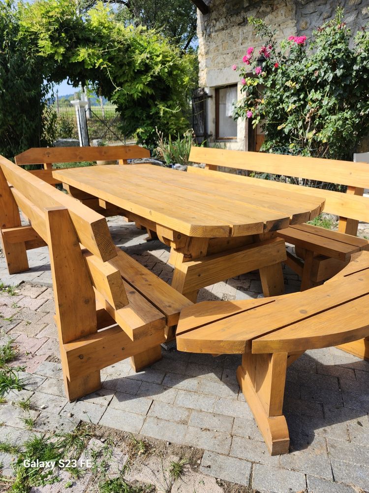 SALON JARDIN 2400 Sutrieu (01)