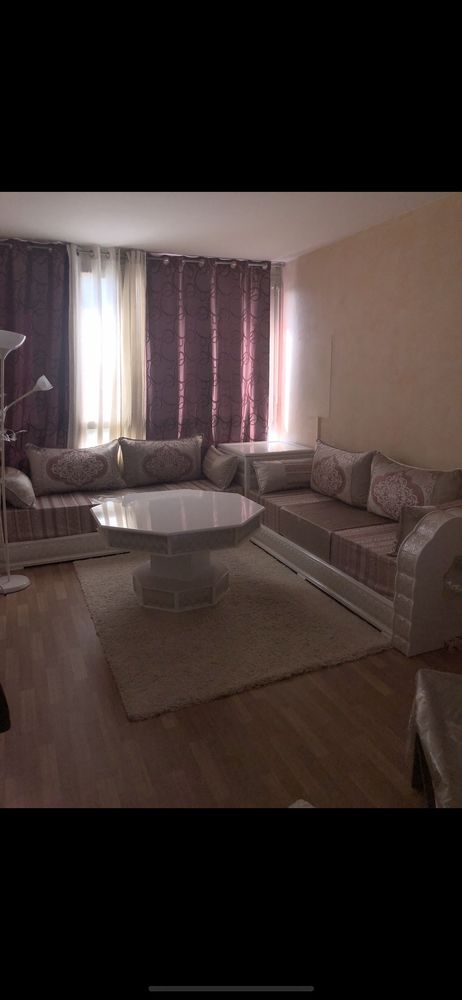 Salon marocain blanc  bonne �tat 850 Aubervilliers (93)