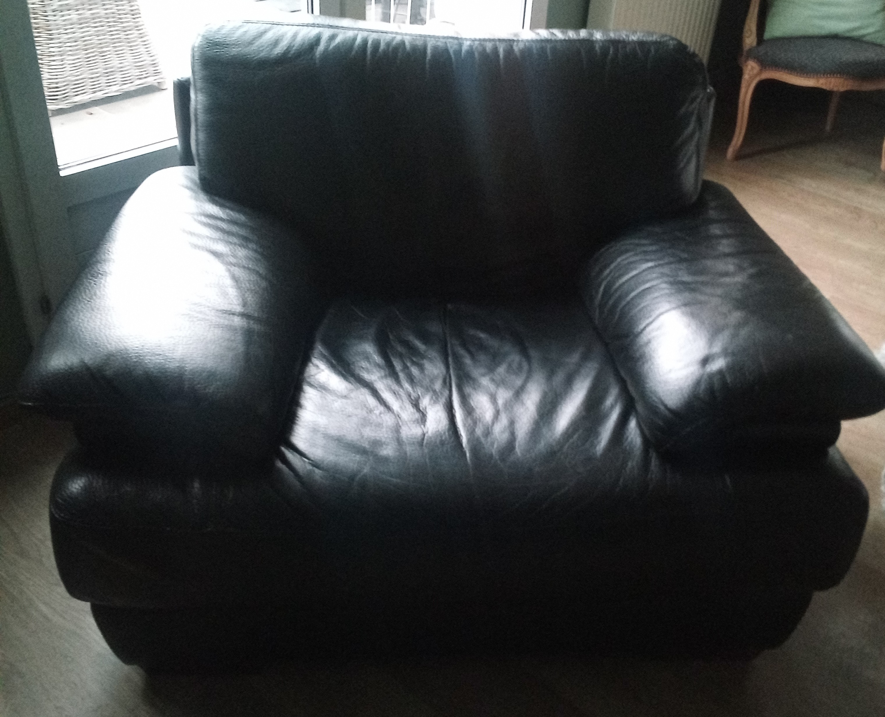 Salon noir en cuir 400 Wattrelos (59)