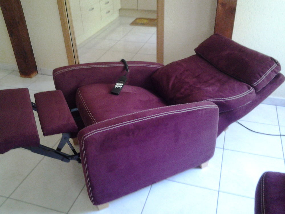SALON PRUNE avec fauteuil �lectrique en ALCANTARA 300 Scharrachbergheim-Irmstett (67)