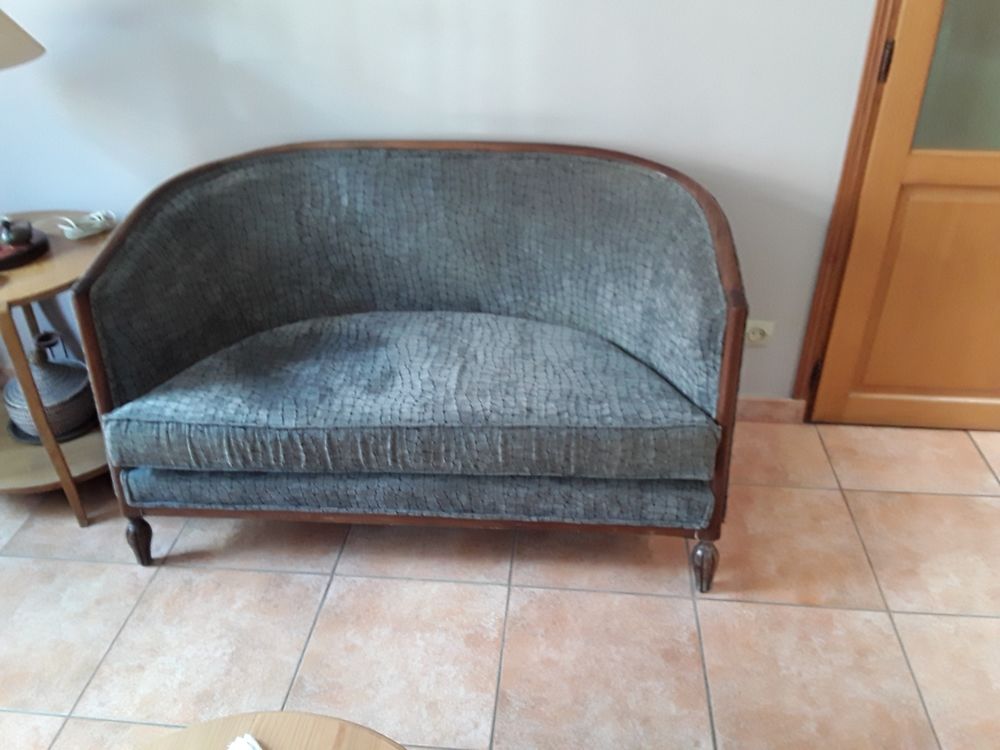 Salon style davis refait � neuf bois acajou tissus velours une banquette 2fauteuil 2chaises 450 Sainghin-en-M�lantois (59)