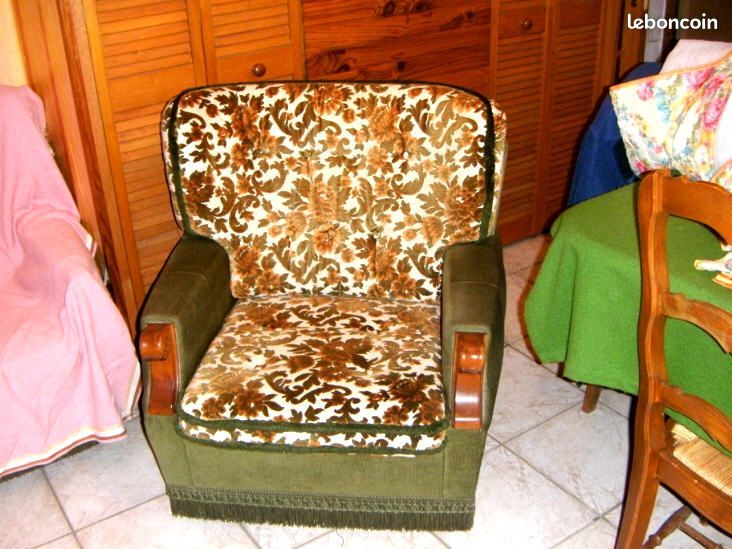 salon velours vert avec les deux fauteuils 100 Breteni�re (21)