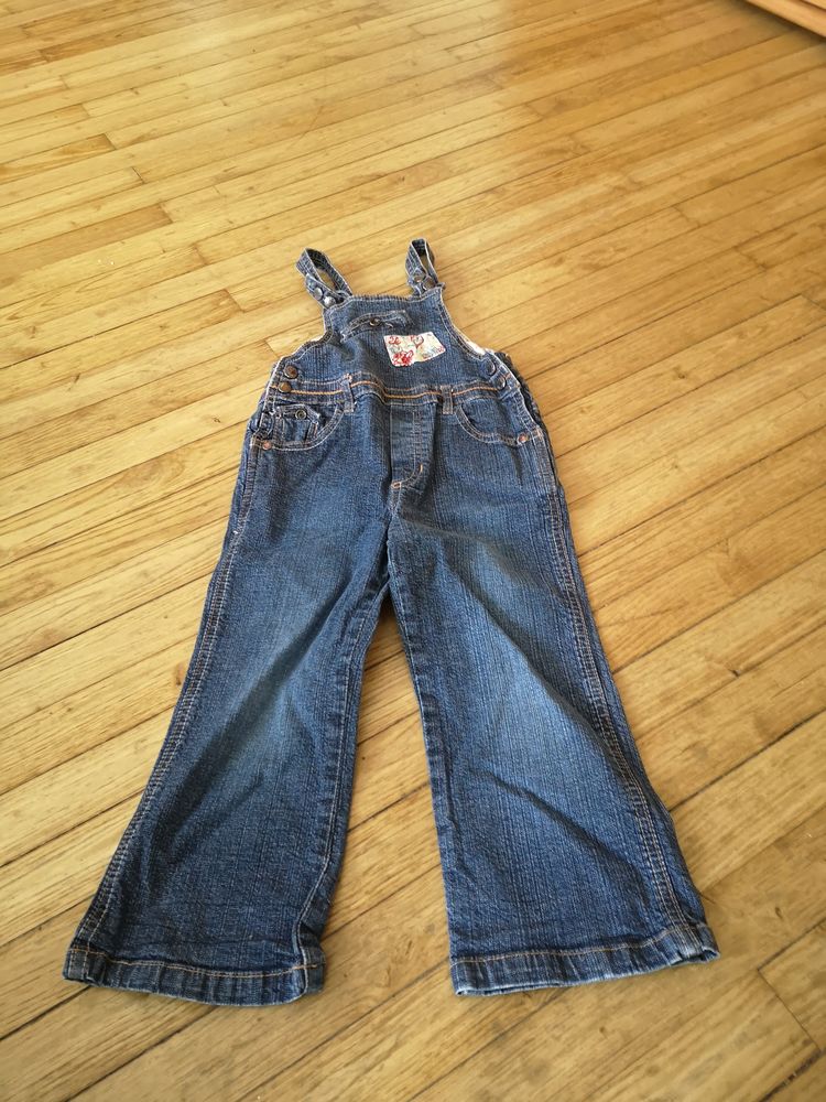 F 9 E (33) - 3 ans - Salopette bleu  Kid Kana�  0 Paris 13 (75)