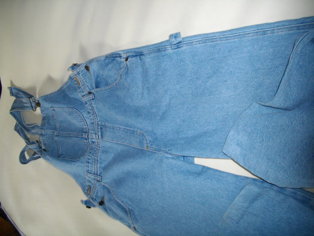 
Salopette  jean T 40  large 10 Pau (64)