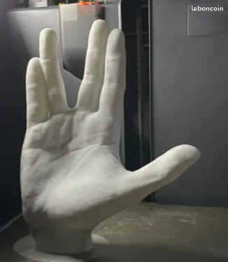 Salut Vulcain - Main en Signe de Star Trek vulcan greeting h 26 Villeneuve-Saint-Georges (94)