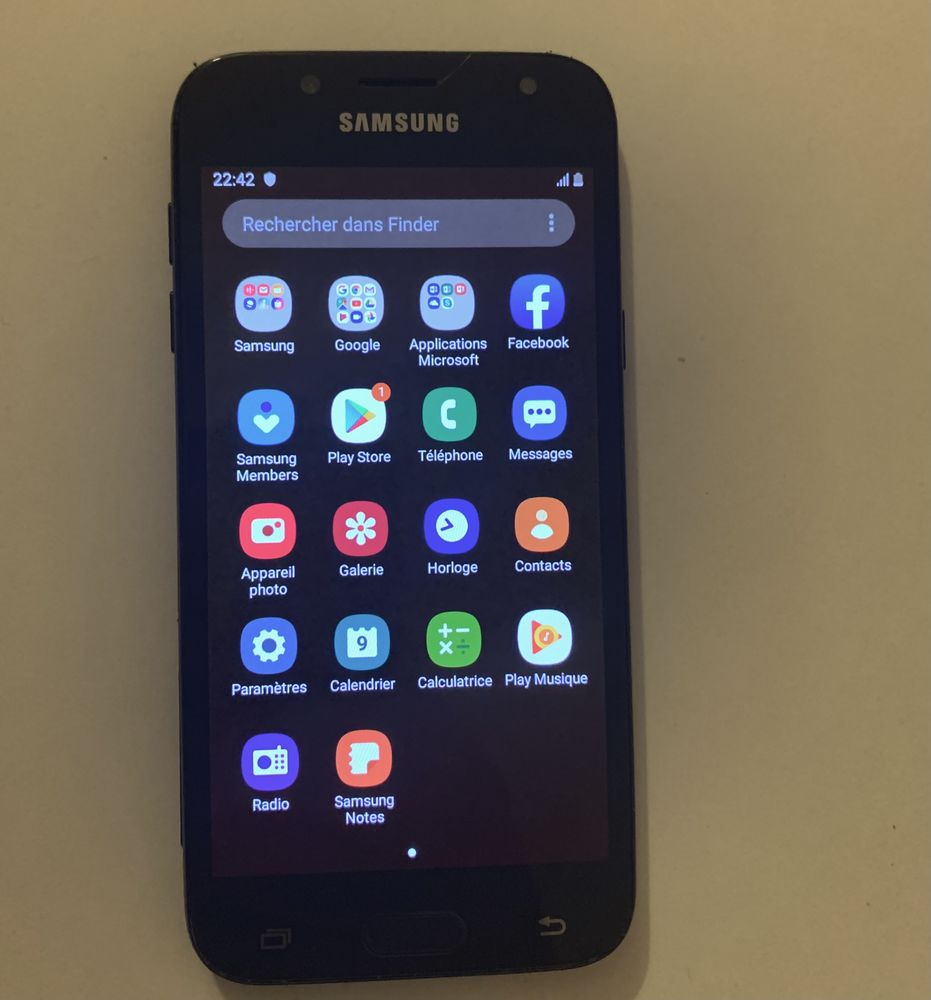 Samsung j5 2017 ( j5 pro) tr�s bon �tat et tr�s bon prix 90 Paris 17 (75)