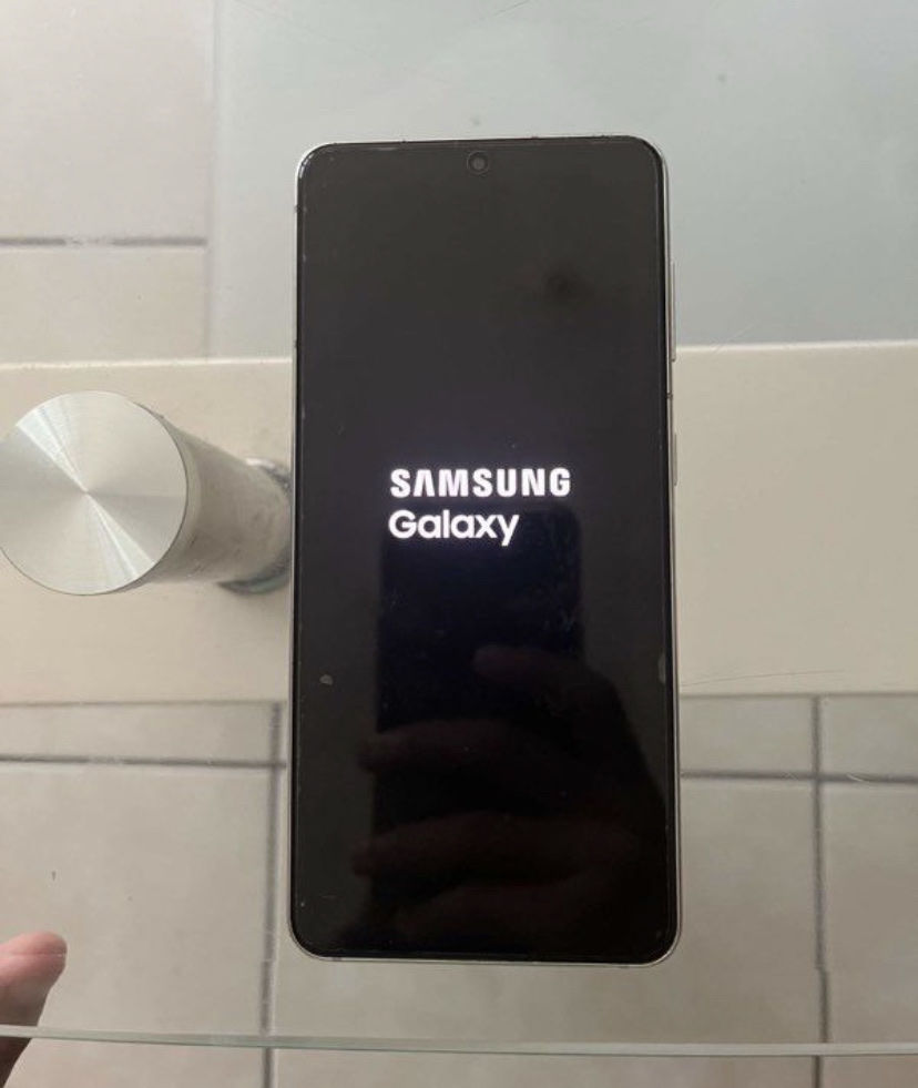 Samsung s21 avec accessoires 250 Lyon 3 (69)