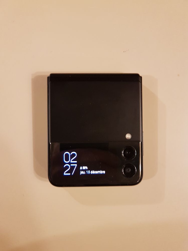 Samsung galaxy Z Flip3 5G 256GB 525 Les Cerqueux-sous-Passavant (49)
