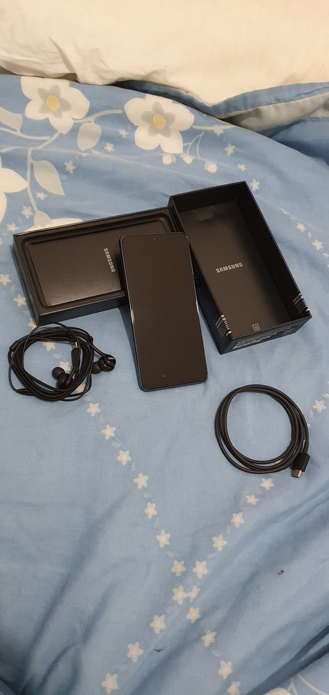 Samsung Galaxy S21 5G neuf 750 Airaines (80)