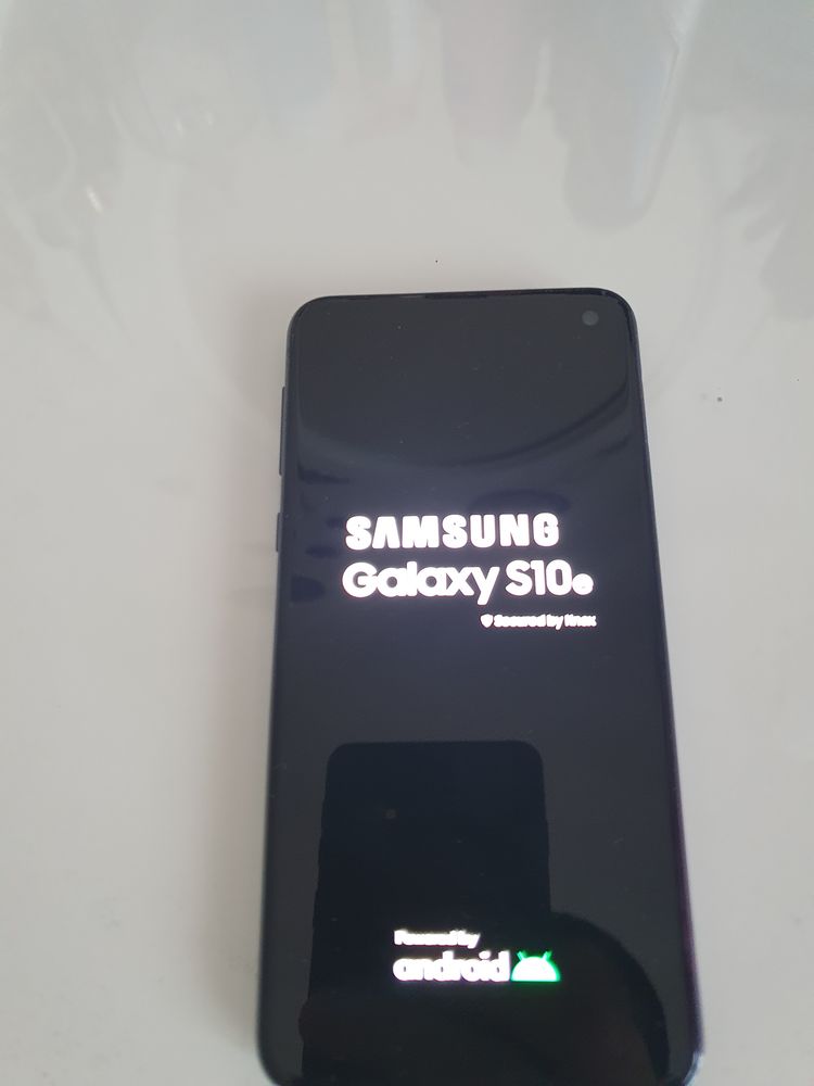SAMSUNG GALAXY S10E Téléphones et tablettes
