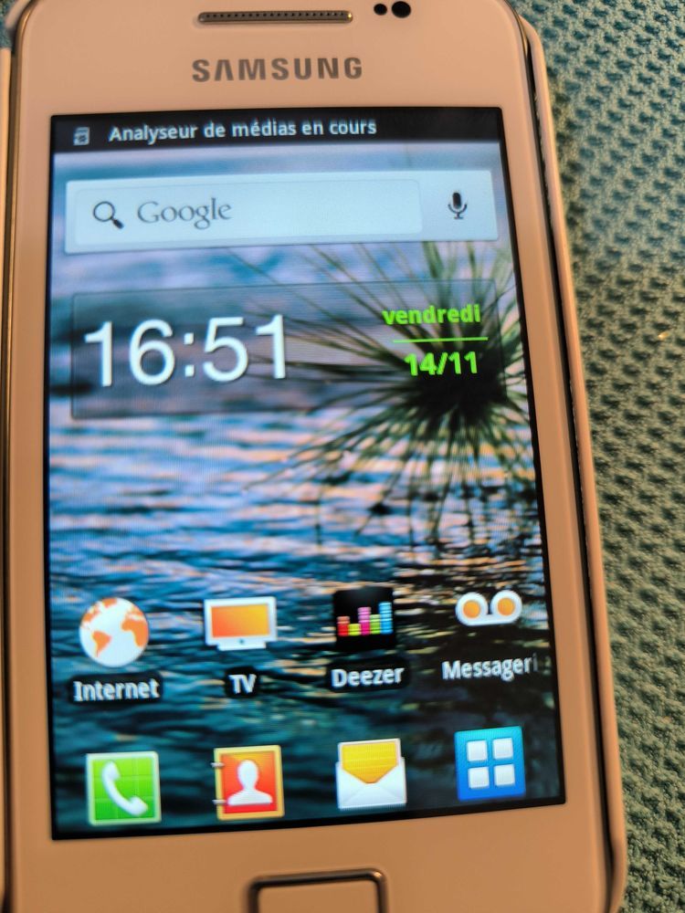 Samsung Ace GTs5839i 8,89cm sim unique Android 2.33G blanc 25 L'Isle-d'Abeau (38)