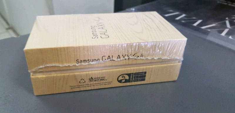  samsung s4 neuf jamais d�ball� de votre objet. 95 Aix-en-Provence (13)