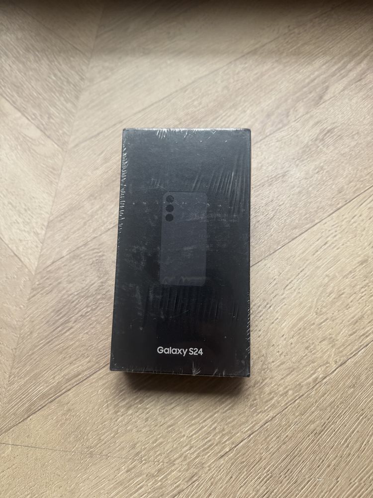 Samsung s 24 256 Go neuf sous blister + chargeur et facture
520 Marseille 1 (13)