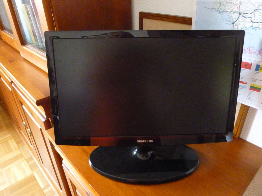 TV SAMSUNG 47 cm (19 ) 100 Olivet (45)