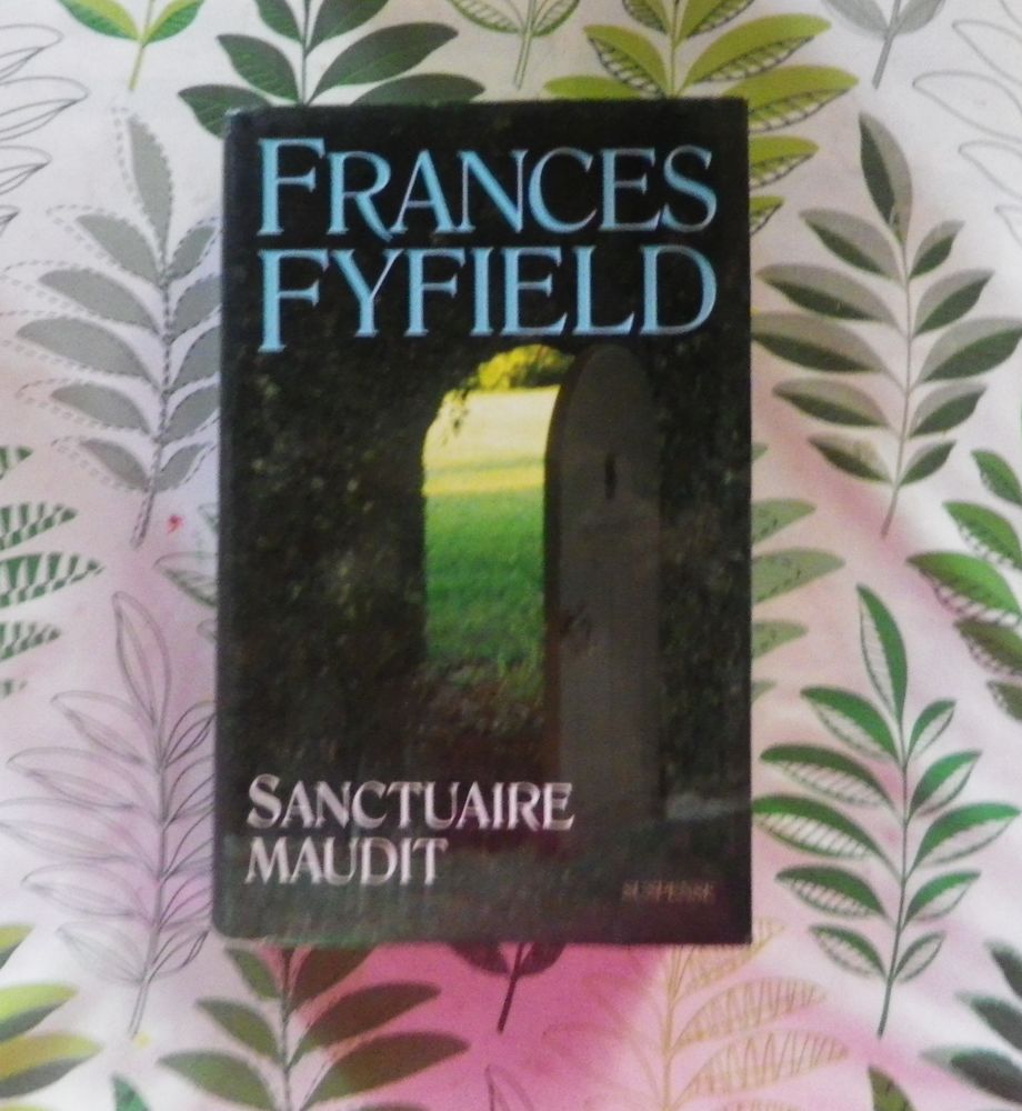 SANCTUAIRE MAUDIT de France FYFIELD Ed. France Loisirs 3 Bubry (56)