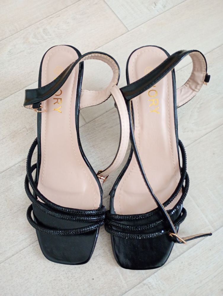 Sandale � talons �t� 7 Paris 17 (75)