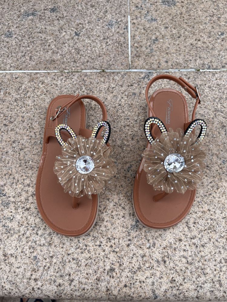 Sandales chaussures enfant fille pointure 30 13 Saint-Prix (95)