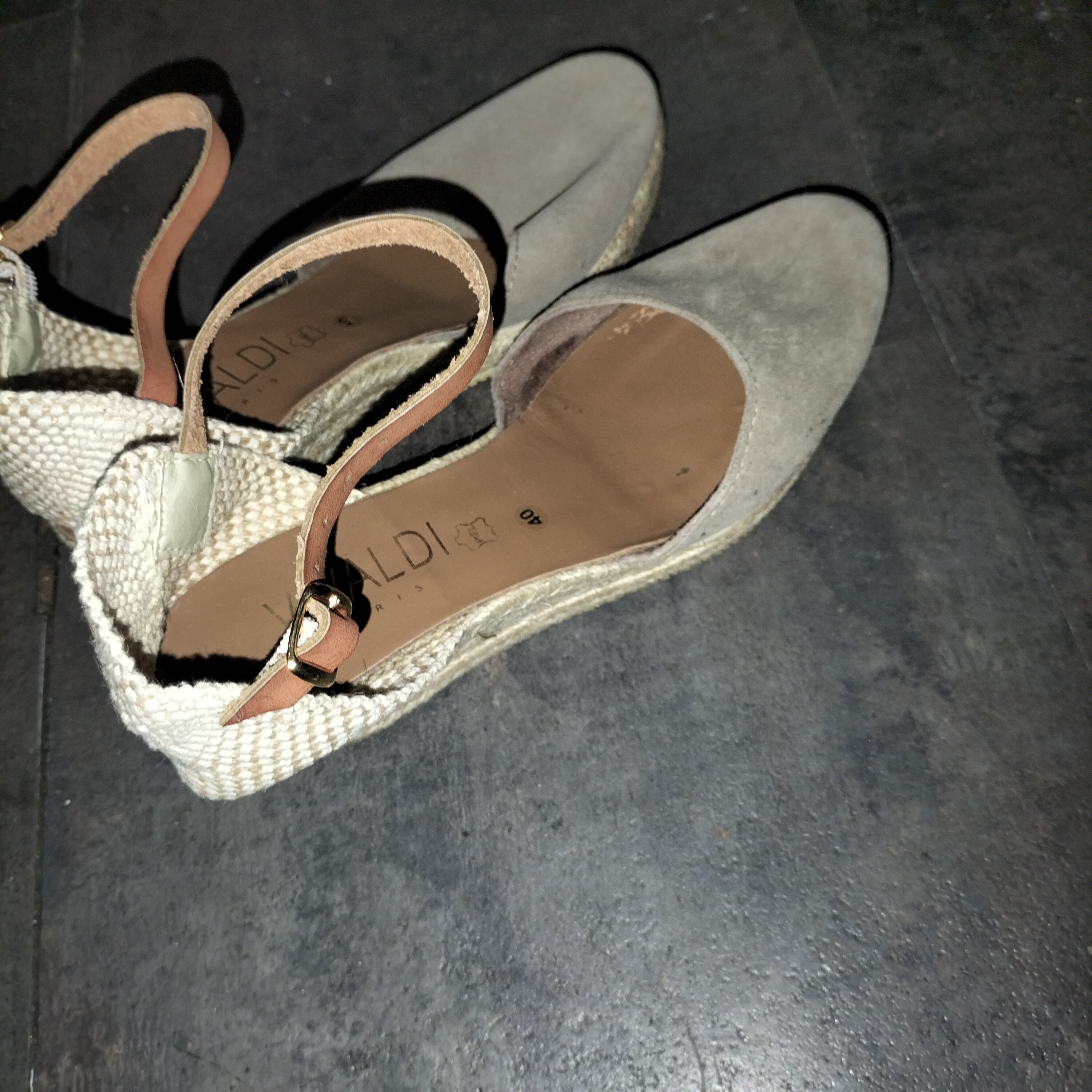 Sandales compens�es cuir Vivaldi pointure 40 quasi neuf 18 Cachan (94)