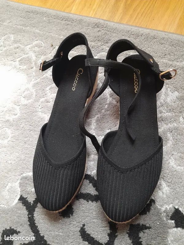 SANDALES COMPENSEES 9 Paris 15 (75)