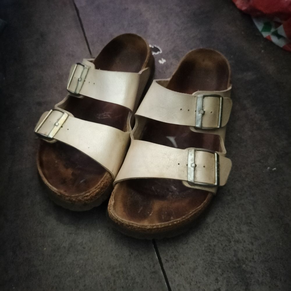 Sandales cuir papillio pointure 39 tr�s bon �tat 28 Cachan (94)