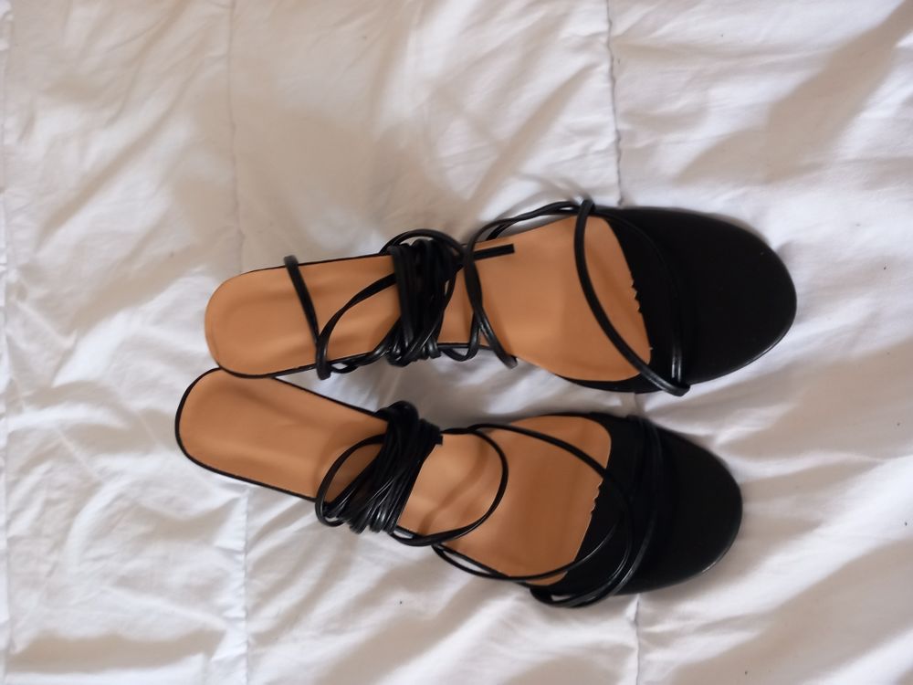 sandales noires neuves pointure43 20 Marseille 1 (13)