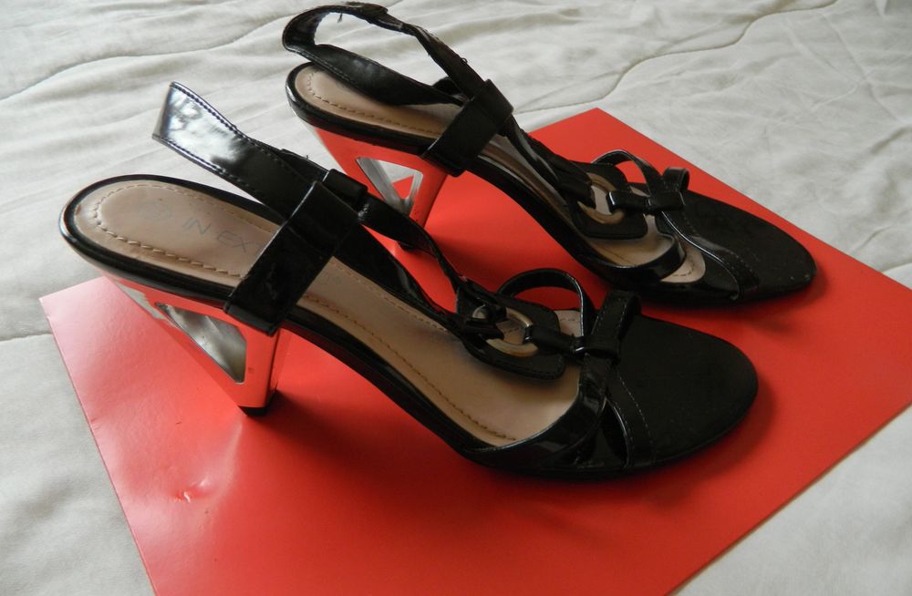 Sandales noires � talon marque In Extenso taille 37 7 Villiers (86)