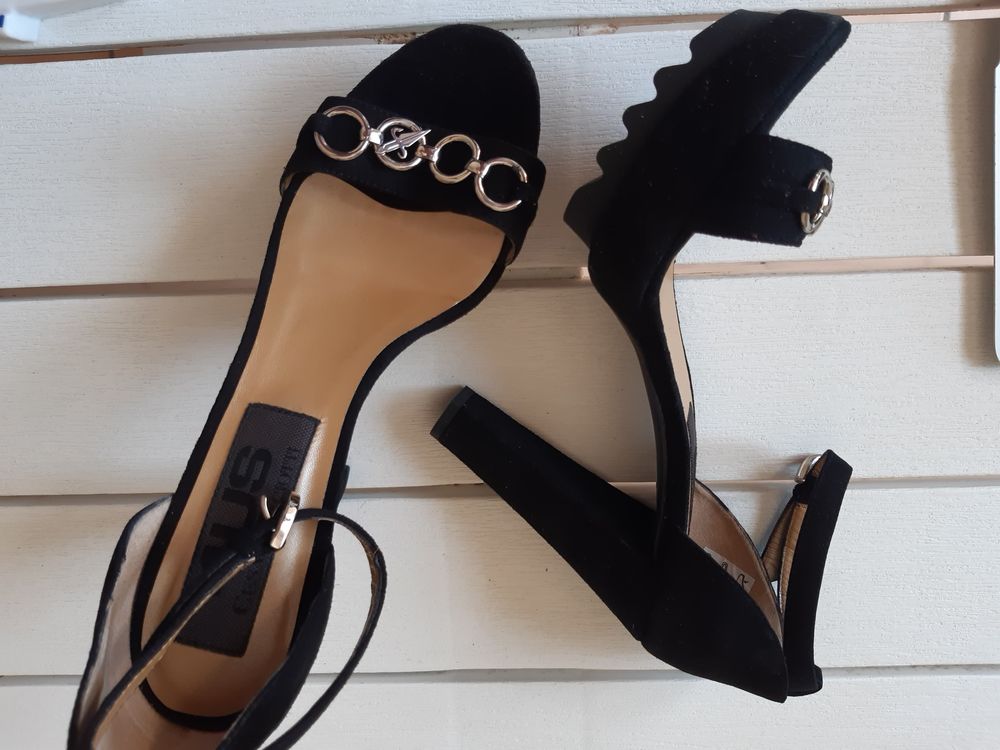 Sandales noires12cm pieds nus Cesare Paciotti 80 Sarzeau (56)