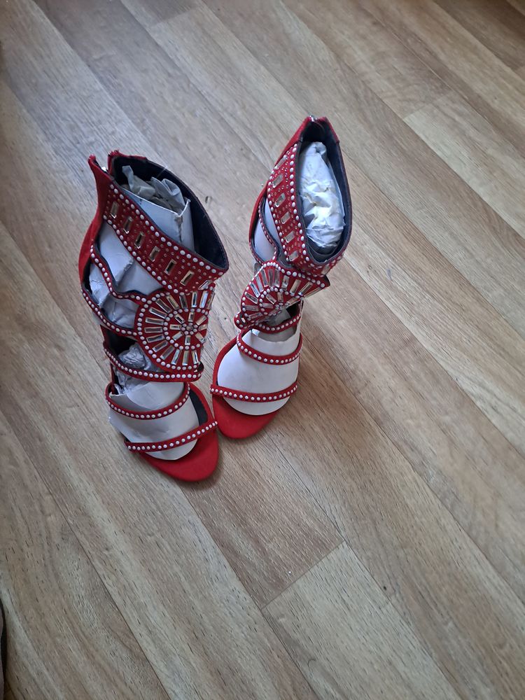 Sandales printemps/�t� 25 Paris 18 (75)