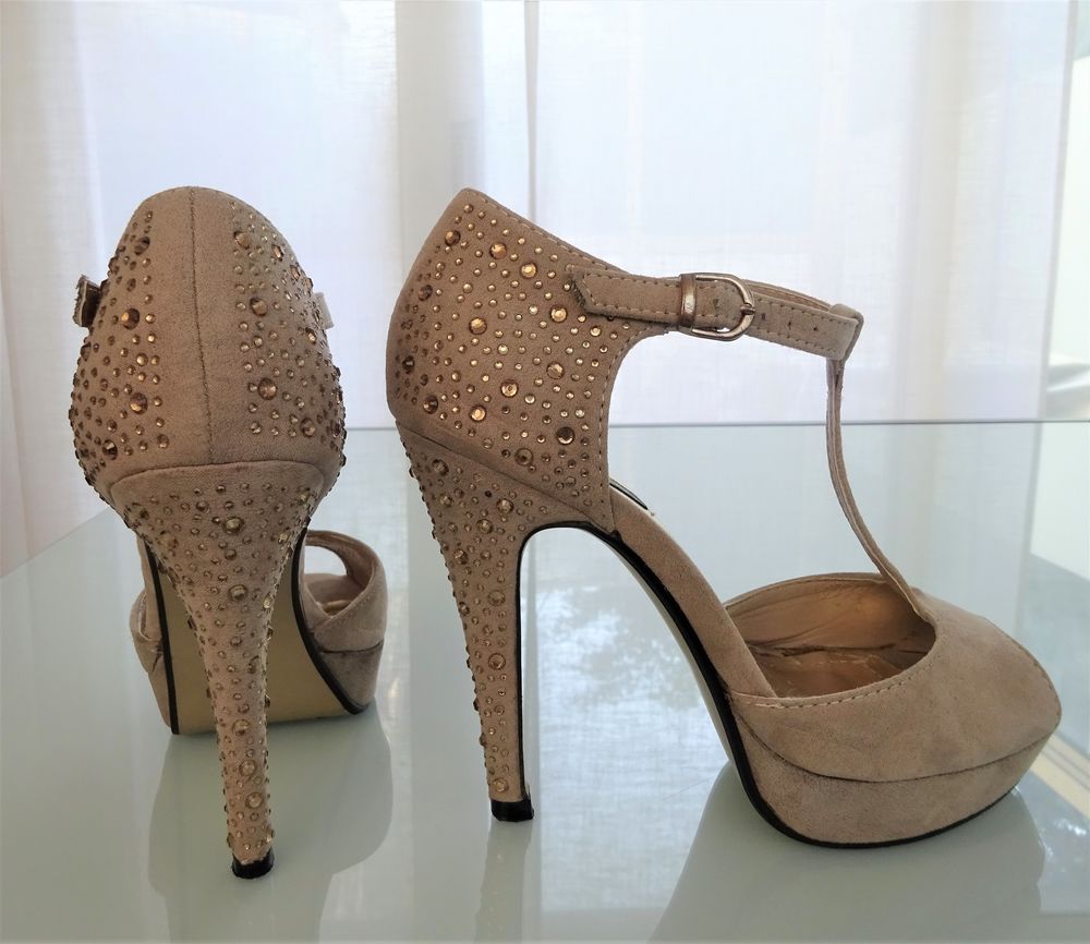 Sandales � talons beiges avec strass 36 8 Saint-Laurent-du-Var (06)