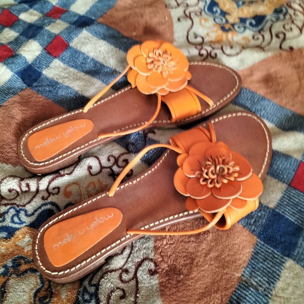 Sandales tout cuir mellow yellow pointure 38 neuf 34 Cachan (94)