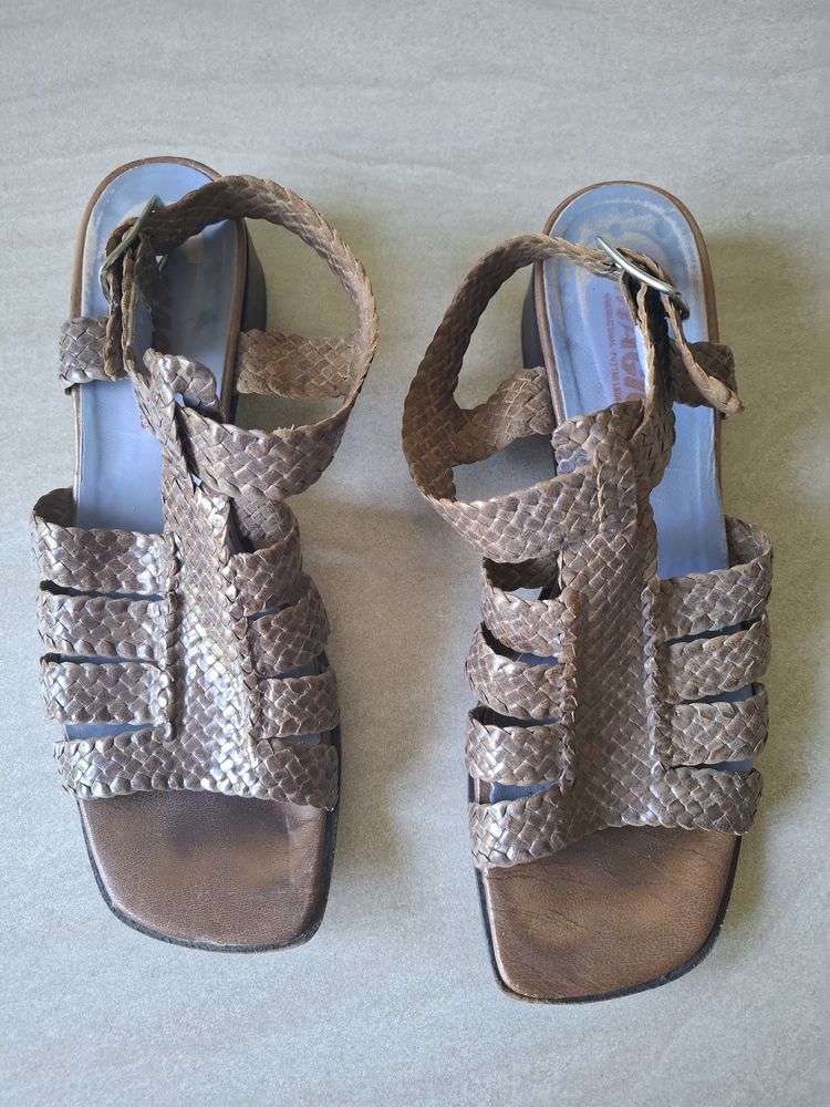 Sandales tress�es tout cuir 6 Rambouillet (78)