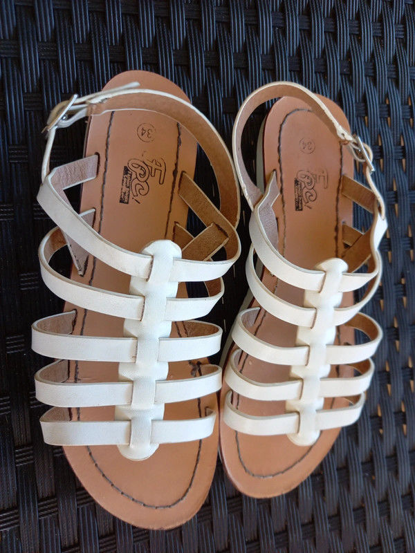 Sandales de type  Trop�ziennes  fillette T34 7 Meudon (92)