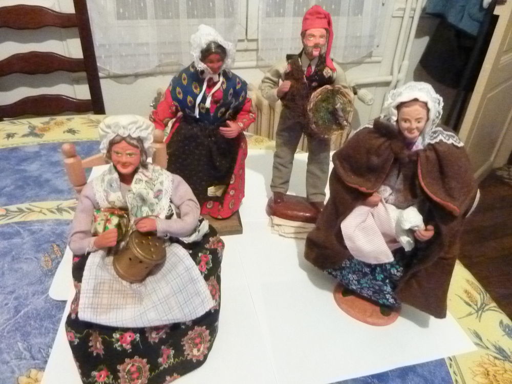 santon provencaux en terre cuite moyenne 29cms-
16 Auxerre (89)