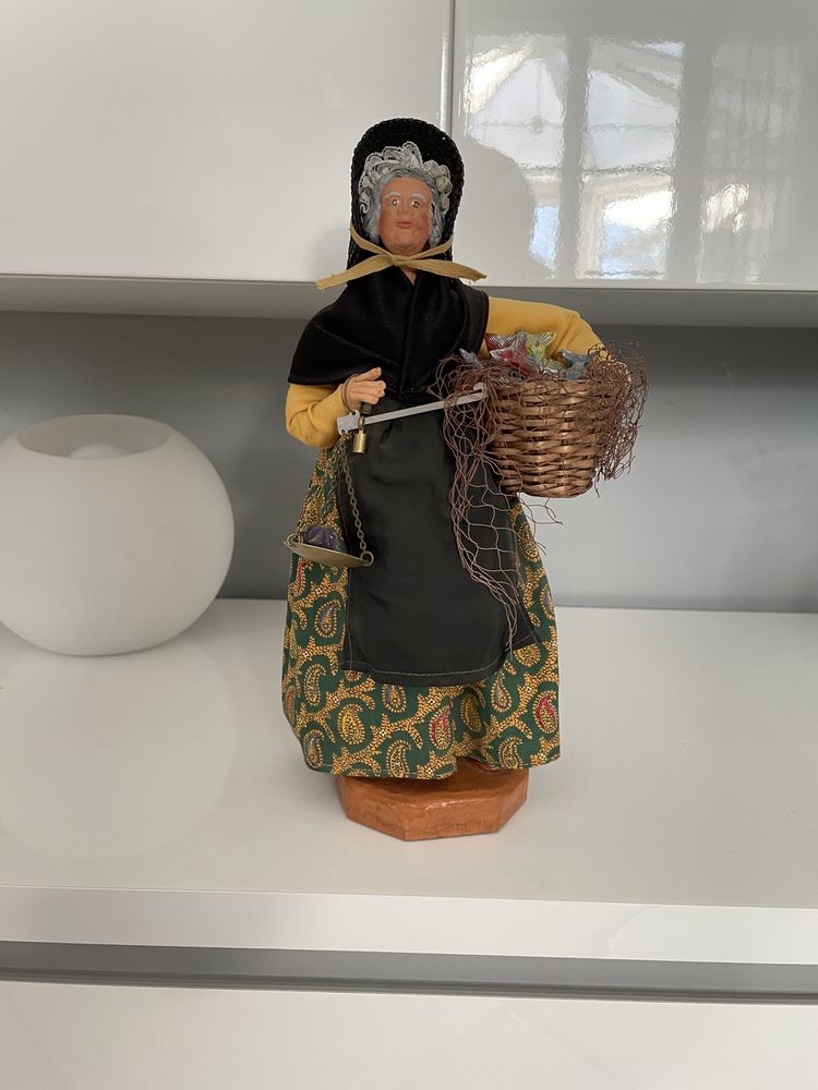 Santon de Provence La poissonni�re 20 Fosseuse (60)