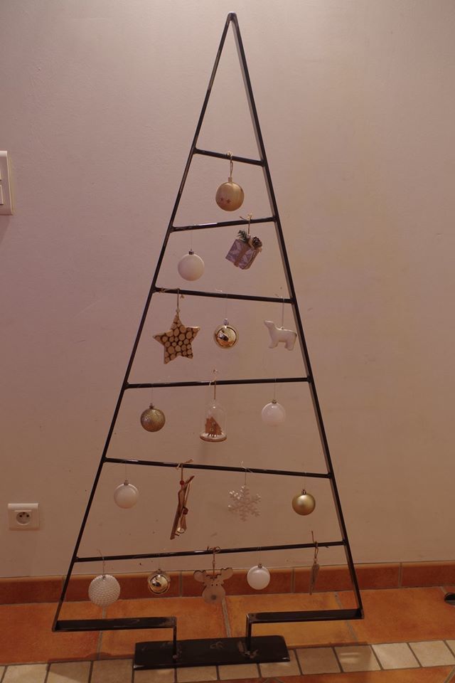 Sapin de no�l original et moderne style industriel 70 Poussan (34)