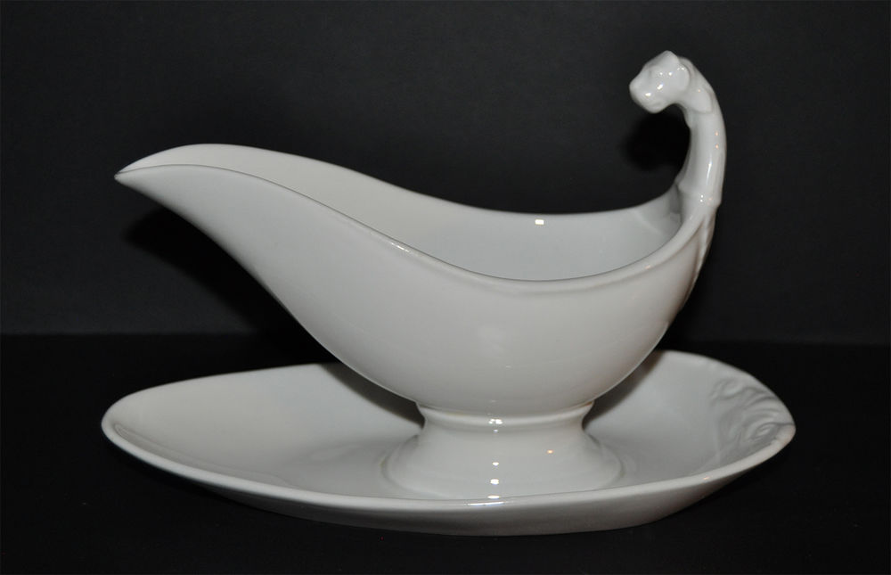 Sauci�re porcelaine blanche de Paris style empire napol�on 
10 Orl�ans (45)