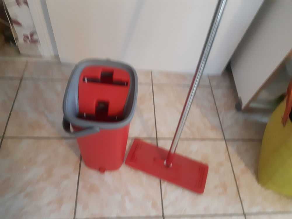 Saut et balai � recurer 5 Montb�liard (25)