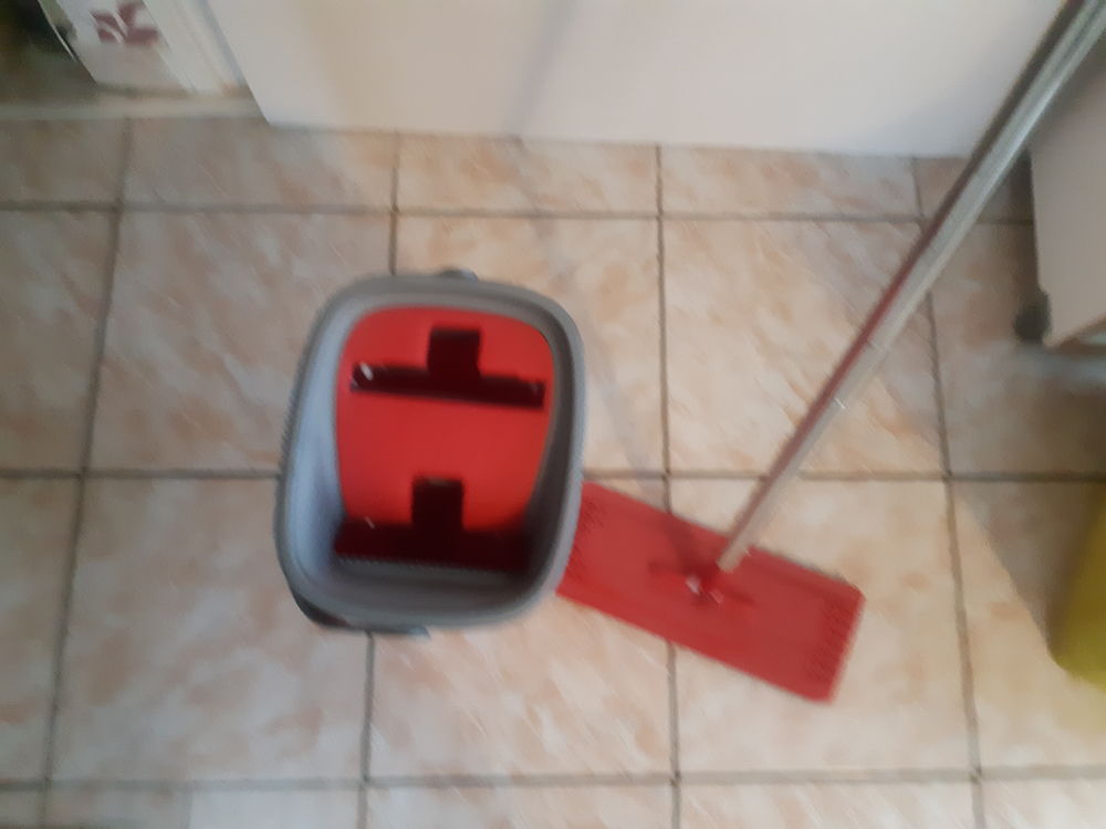 Saut et balai � recurer 5 Montb�liard (25)